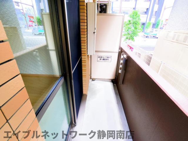 バルコニー　バルコニーがあります