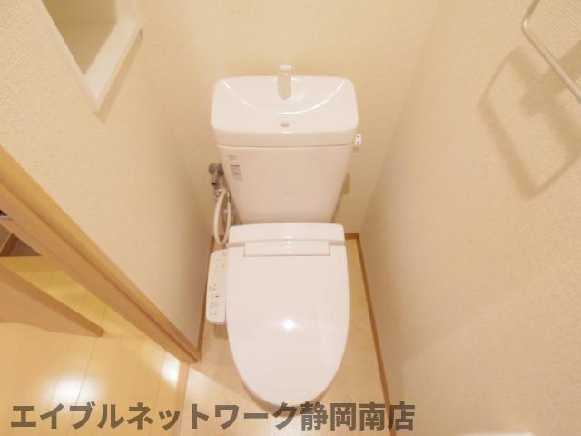 トイレ　落ち着いたトイレです