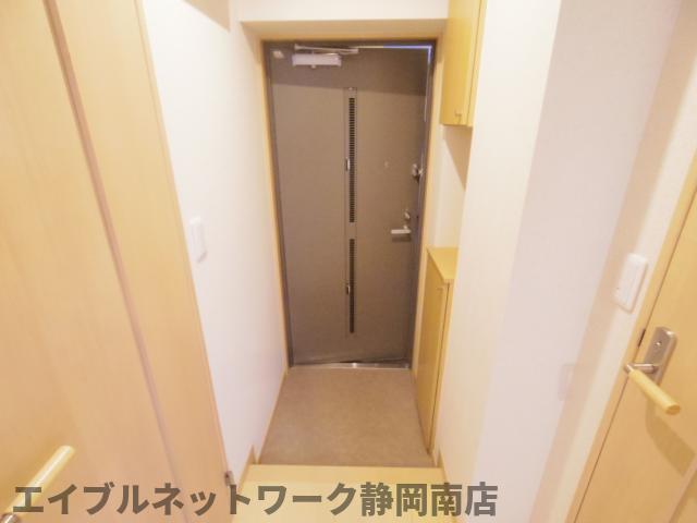 玄関　明るい玄関です