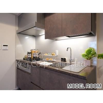 キッチン　同タイプ13階のお部屋を撮影。仕様が異なることがあります。