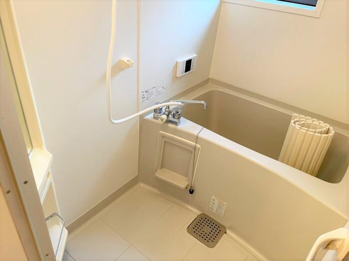 バス・シャワールーム　バスルーム