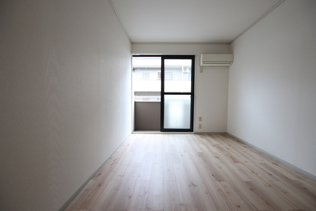 居室・リビング　別室参考写真