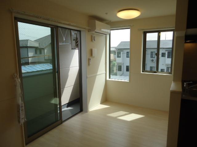 居室・リビング　リビング