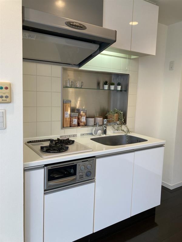 キッチン　コンパクトなキッチンで掃除もラクラク