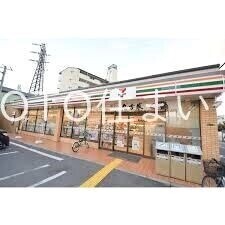 コンビニ　セブンイレブン大阪成育1丁目店（コンビニ）まで331m