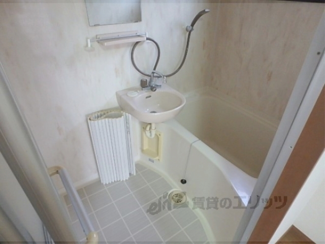 バス・シャワールーム　バス