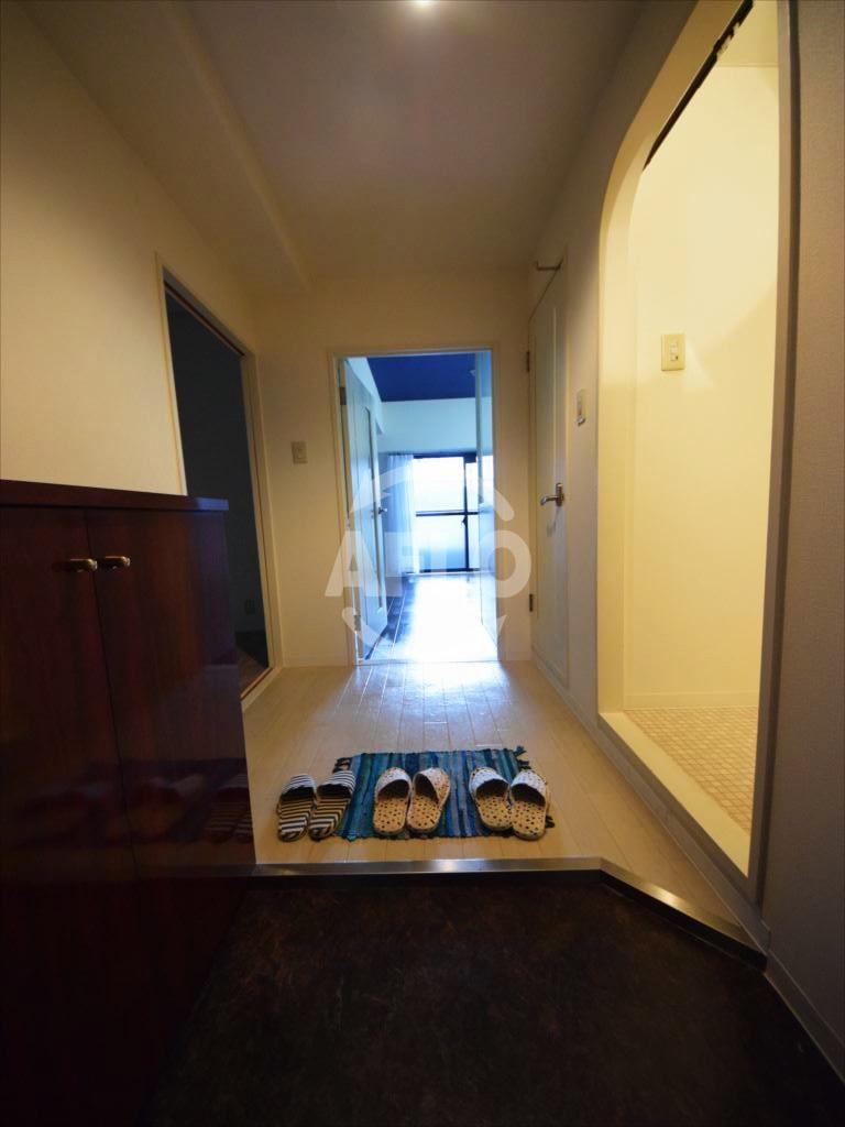 玄関　グローリーヨシダ　玄関