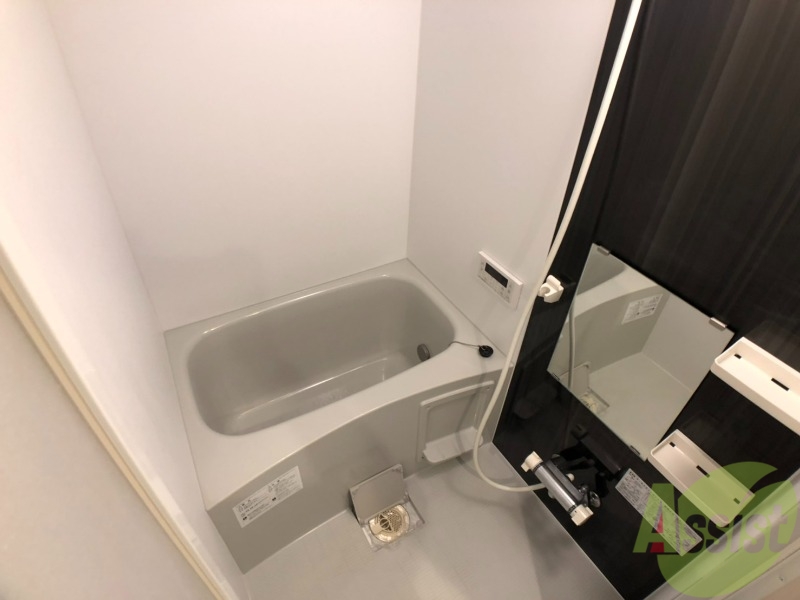 バス・シャワールーム　１人暮らしにはピッタリのサイズ感ですね！