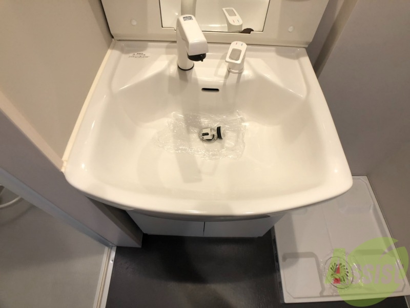 洗面設備　洗面台は独立しています。朝の身支度はこちらでどうぞ～