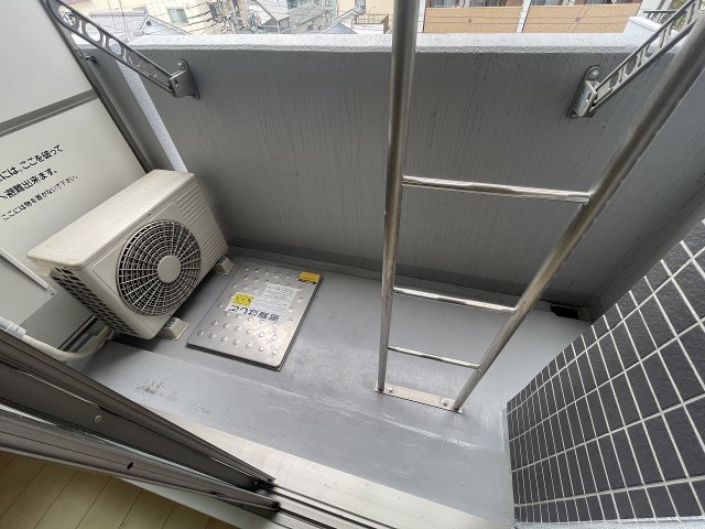 バルコニー　外からの目が気にならないバルコニーで洗濯物が干せます