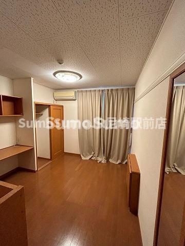 その他部屋・スペース　広くて明るい寝室