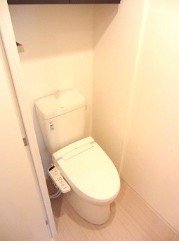 トイレ　※同じ間取り別号室参考写真 　現状優先