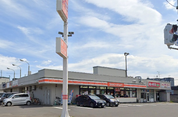 コンビニ　セイコーマート（コンビニ）まで469m