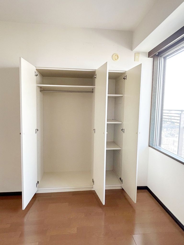 収納　洋室約6.7帖