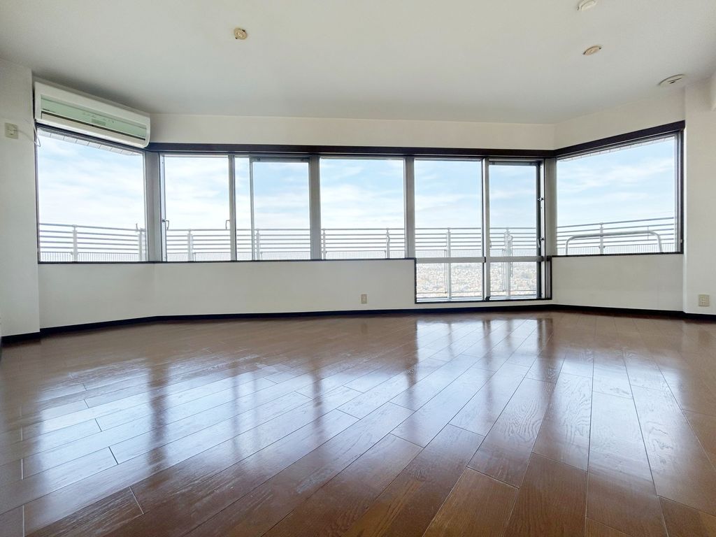 居室・リビング　リビング約12.7帖