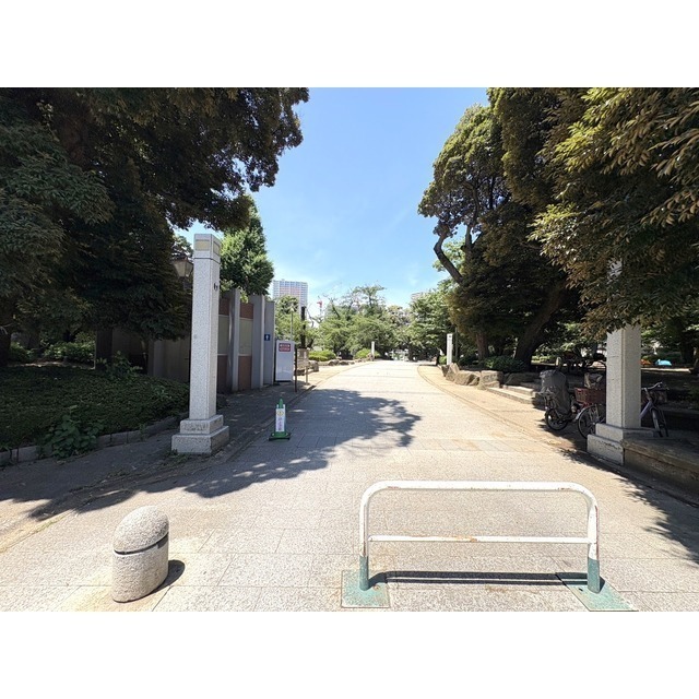 公園　調（つきのみや）公園（公園）まで210m