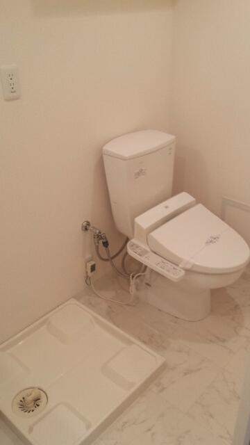 トイレ　温水洗浄便座機能です