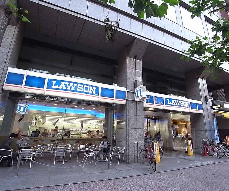 コンビニ　ローソン 烏丸錦小路店（コンビニ）まで80m