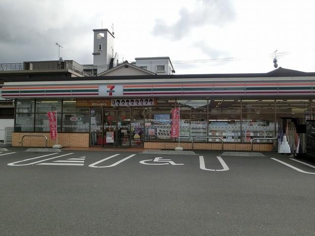 コンビニ　セブンイレブン若松桜町店（コンビニ）まで170m