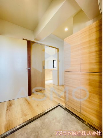 玄関　同マンション別部屋参考写真