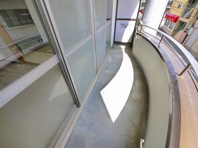 バルコニー　広々としたバルコニーです