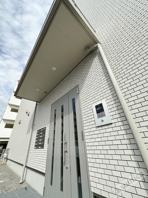 エントランス　オートロック完備で部外者はシャットアウト♪♪