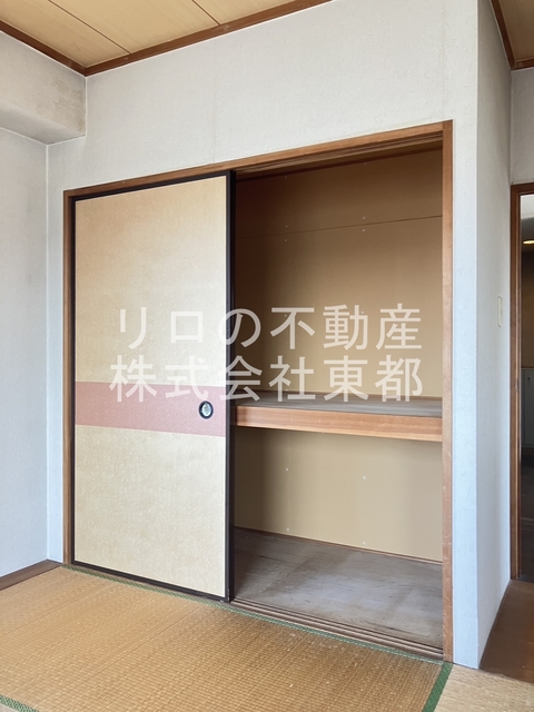 収納　押入れタイプはお荷物が多い方も安心の収納力です☆