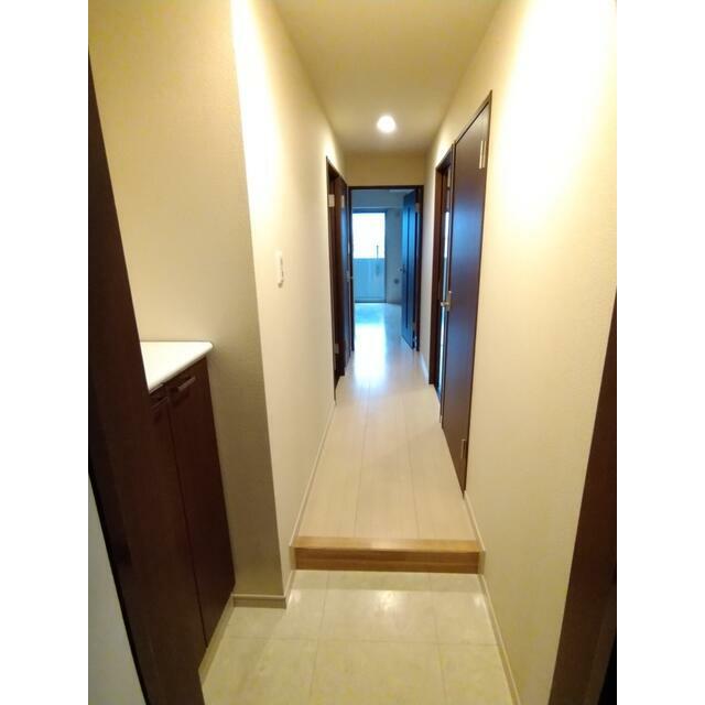 玄関　シューズボックス付きの玄関です♪