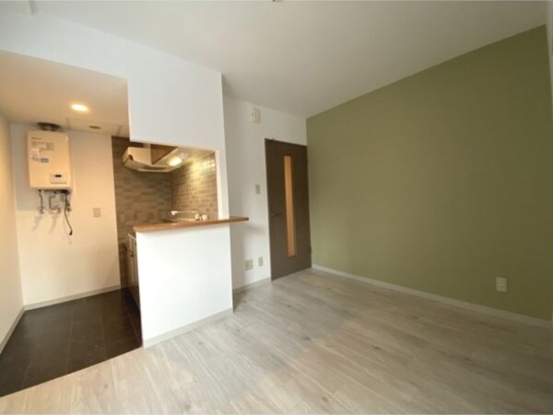 居室・リビング　反転タイプの画像です。