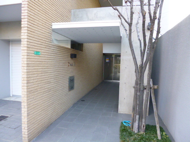 エントランス　綺麗な玄関ですよ。