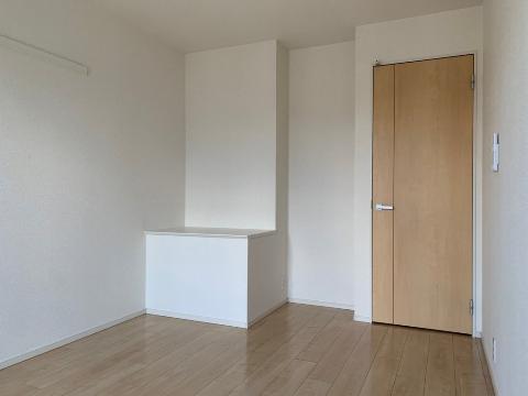 居室・リビング　室内