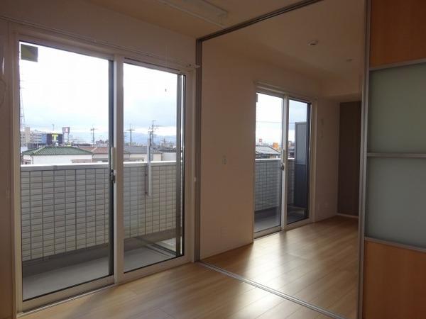 居室・リビング　室内きれいです！