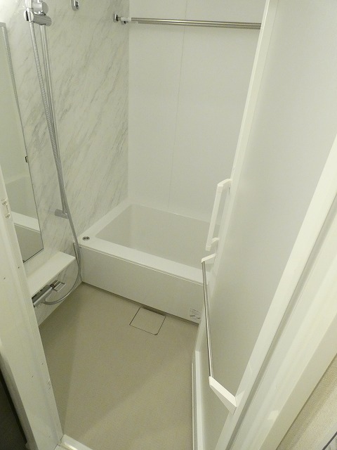 バス・シャワールーム　バス