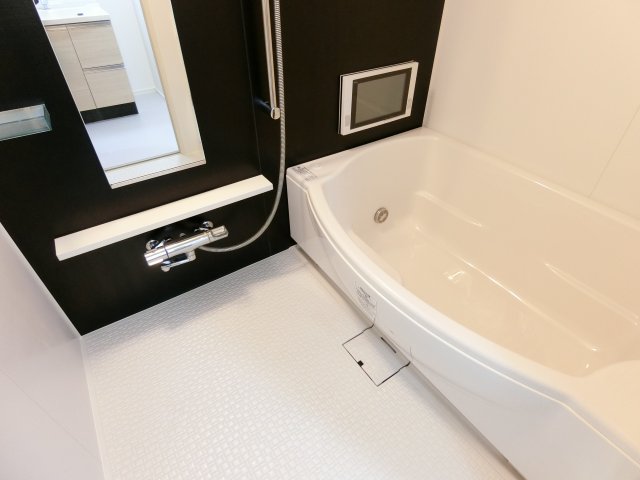 バス・シャワールーム　詳細は、RISUMO江坂本店→06-6155-7137まで♪