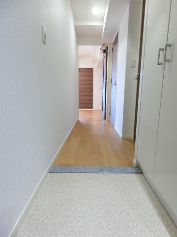 玄関　詳細は、RISUMO江坂本店→06-6155-7137まで♪