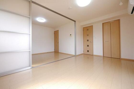 居室・リビング　洋室７．５帖