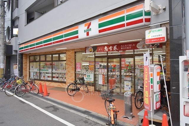 コンビニ　セブンイレブン　大阪三国本町3丁目店（コンビニ）まで359m