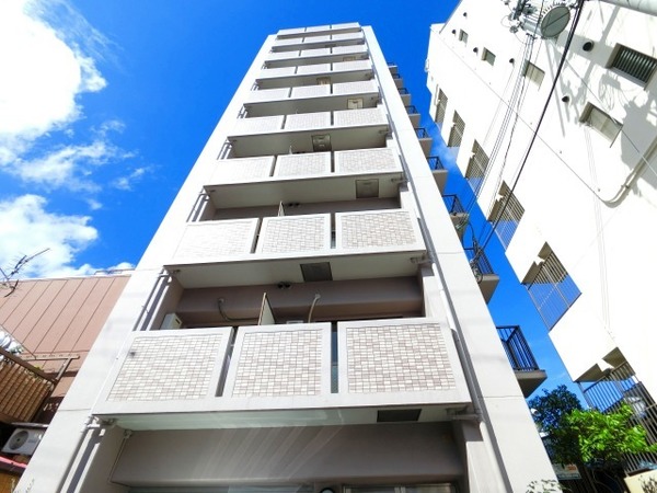 建物外観　１９９６年３月築です