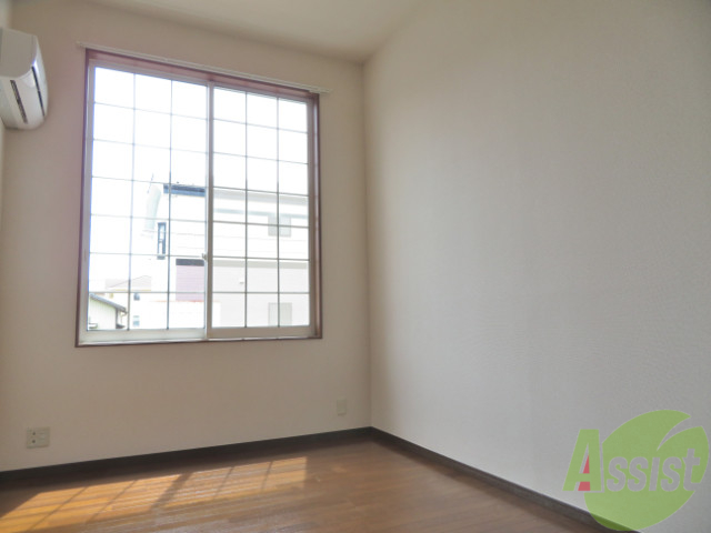 居室・リビング　この広さならソファやダイニングデーブルも置けるかも。