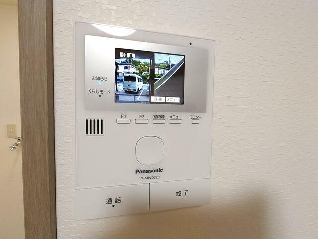 セキュリティ　女性の方でも安心のモニター付きインターホン♪