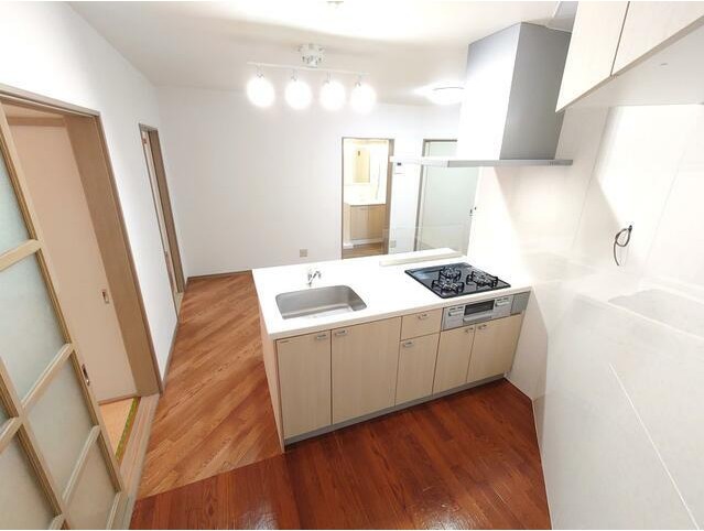 キッチン　広々使える快適な調理スペースです♪