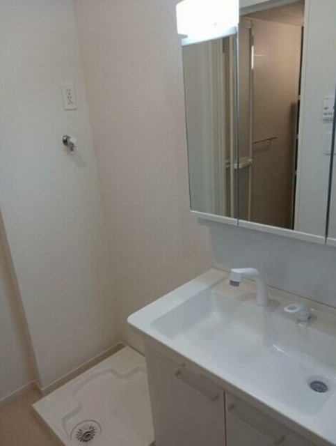 洗面設備　同仕様