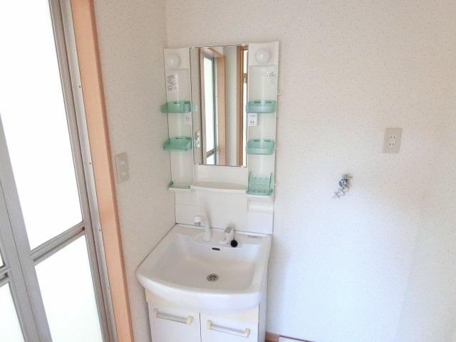 洗面設備　ドエル小竹向原II　板橋区小茂根