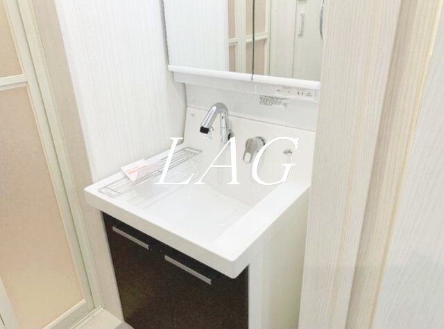 洗面設備　洗面台です。（同仕様です。）