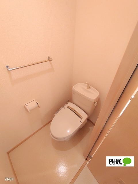 トイレ　同物件別部屋