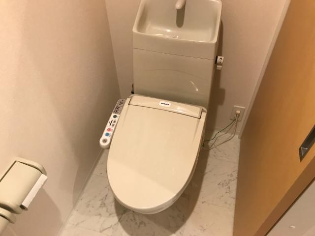 トイレ　シャワー付トイレ
