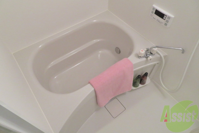 バス・シャワールーム　バスルームはこちらです。一日の疲れをここで癒してください。