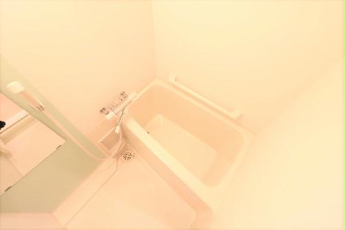 バス・シャワールーム　浴室乾燥機で雨や雪の日でもらくらくお洗濯！