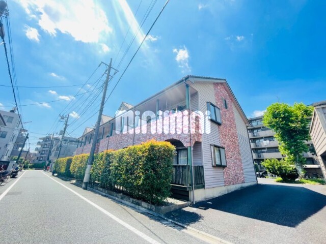 建物外観　レンガ調のおしゃれな外観　コンビニ近く便利