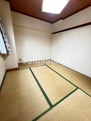 その他部屋・スペース　落ち着いて過ごせるお部屋なので、寝室にいかがでしょうか